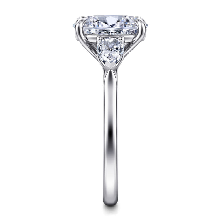 Sunday - 14K White Gold Oval 3 Stone Diamond Engagement Ring - 0.57 ct - Shot 5
