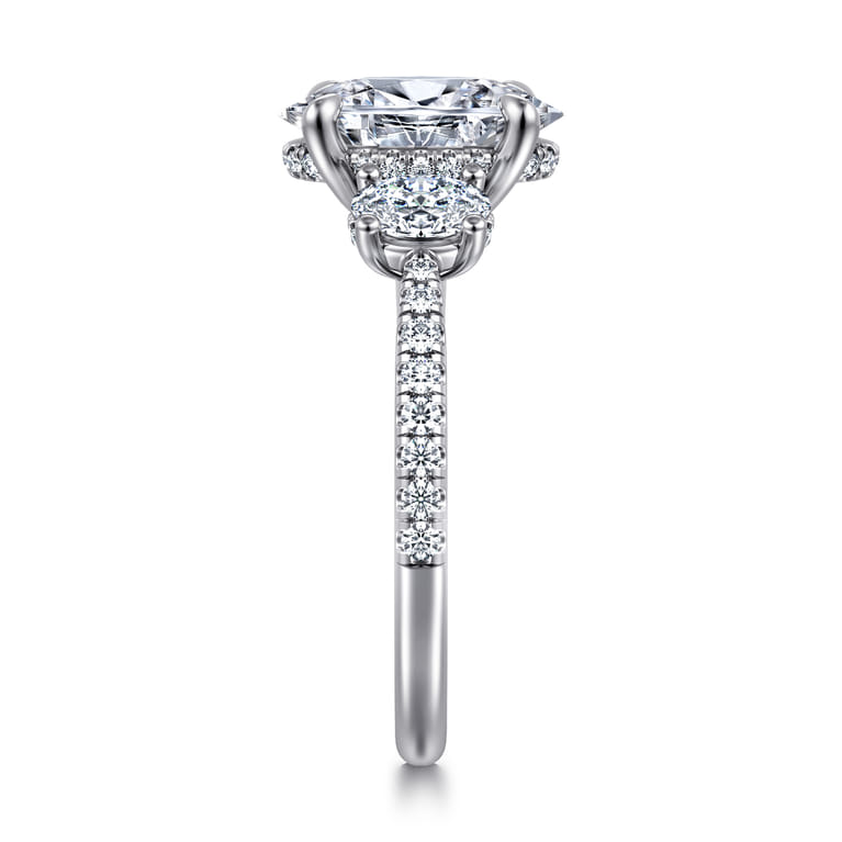 Camra - 14K White Gold Oval Three Stone Diamond Engagement Ring - 0.9 ct - Shot 4