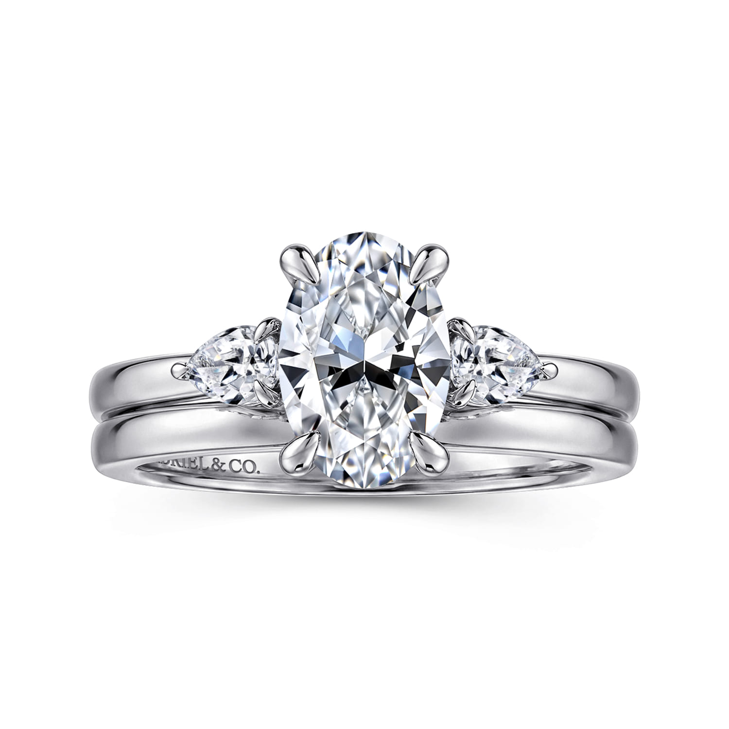 Adalia - 14K White Gold Oval Three Stone Diamond Engagement Ring - 0.3 ct - Shot 4