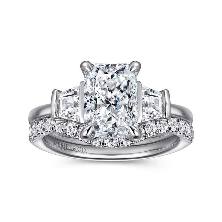 Kenia - 14K White Gold Radiant Cut Three Stone Diamond Engagement Ring - 0.45 ct - Shot 4