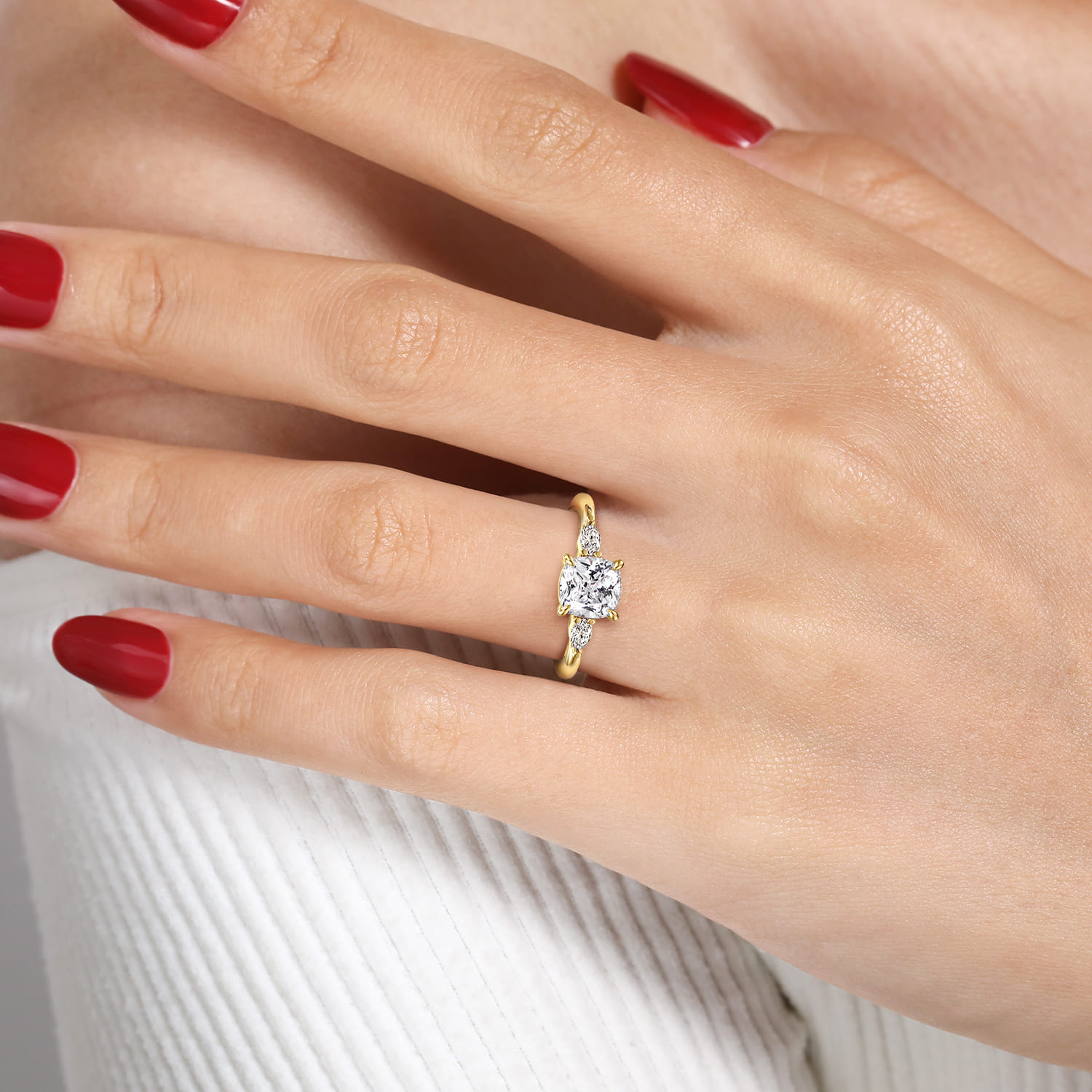 Dela - 14K Yellow Gold Cushion Cut Three Stone Diamond Engagement Ring - 0.17 ct - Shot 5