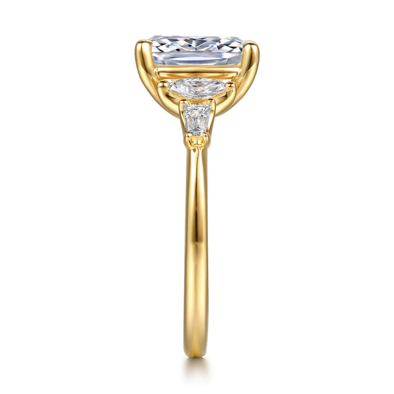 Francia - 14K Yellow Gold Elongated Cushion Diamond Engagement Ring - 0.45 ct - Shot 5