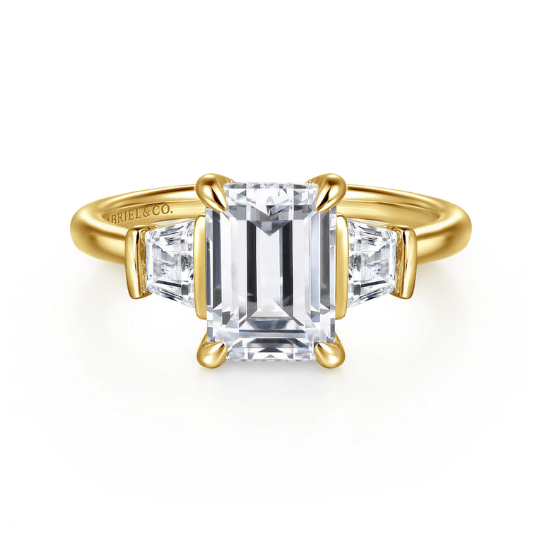 Kenia - 14K Yellow Gold Emerald Cut Three Stone Diamond Engagement Ring - 0.45 ct - Shot 1