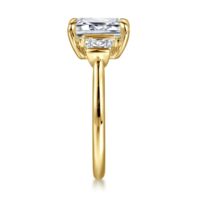 Kenia - 14K Yellow Gold Emerald Cut Three Stone Diamond Engagement Ring - 0.45 ct - Shot 5