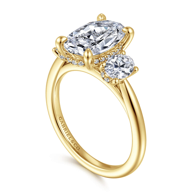 Charisa - 14K Yellow Gold Oval Three Stone Diamond Engagement Ring - 0.83 ct - Shot 3