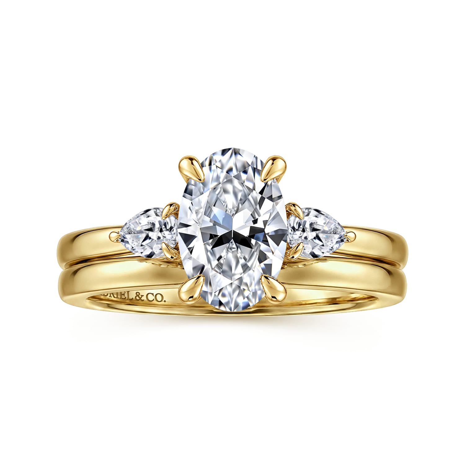 Adalia - 14K Yellow Gold Oval Three Stone Diamond Engagement Ring - 0.3 ct - Shot 4