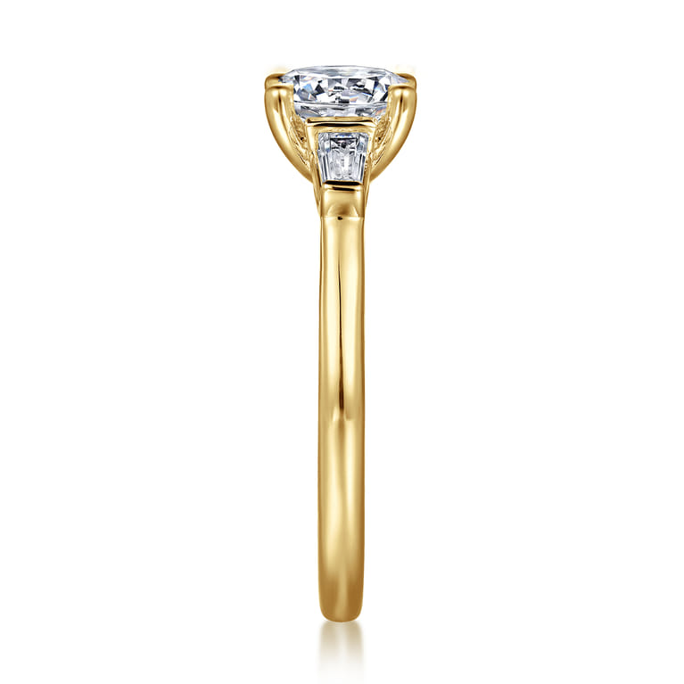 Acacia - 14K Yellow Gold Three Stone Round Diamond Engagement Ring - 0.3 ct - Shot 5