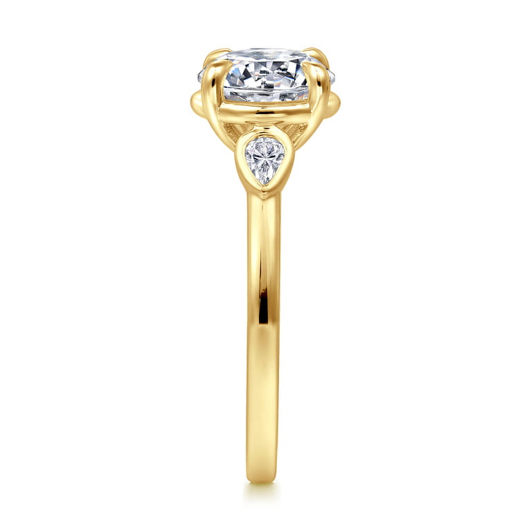 Ebony - 14K Yellow Gold Round Three Stone Diamond Engagement Ring - 0.2 ct - Shot 5