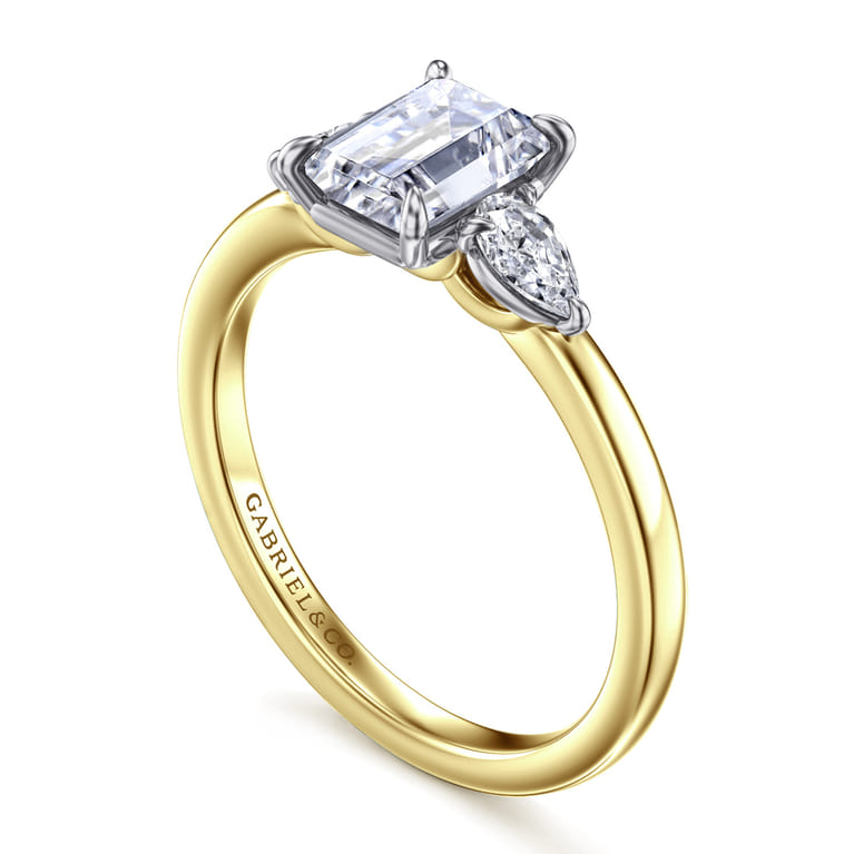 Adalia - 14K Yellow Gold Emerald Cut Three Stone Diamond Engagement Ring - 0.3 ct - Shot 3