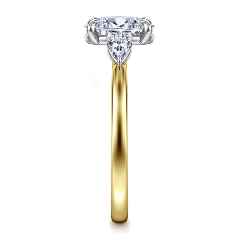 Adalia - 14K Yellow Gold Oval Three Stone Diamond Engagement Ring - 0.3 ct - Shot 5