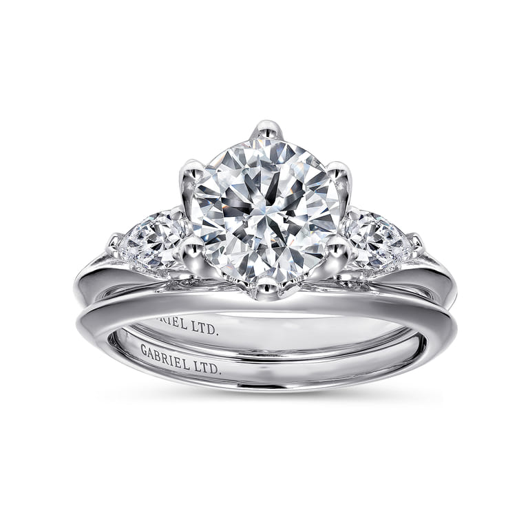 Rosario - 18K White Gold Three Stone Round Diamond Engagement Ring - 0.38 ct - Shot 4