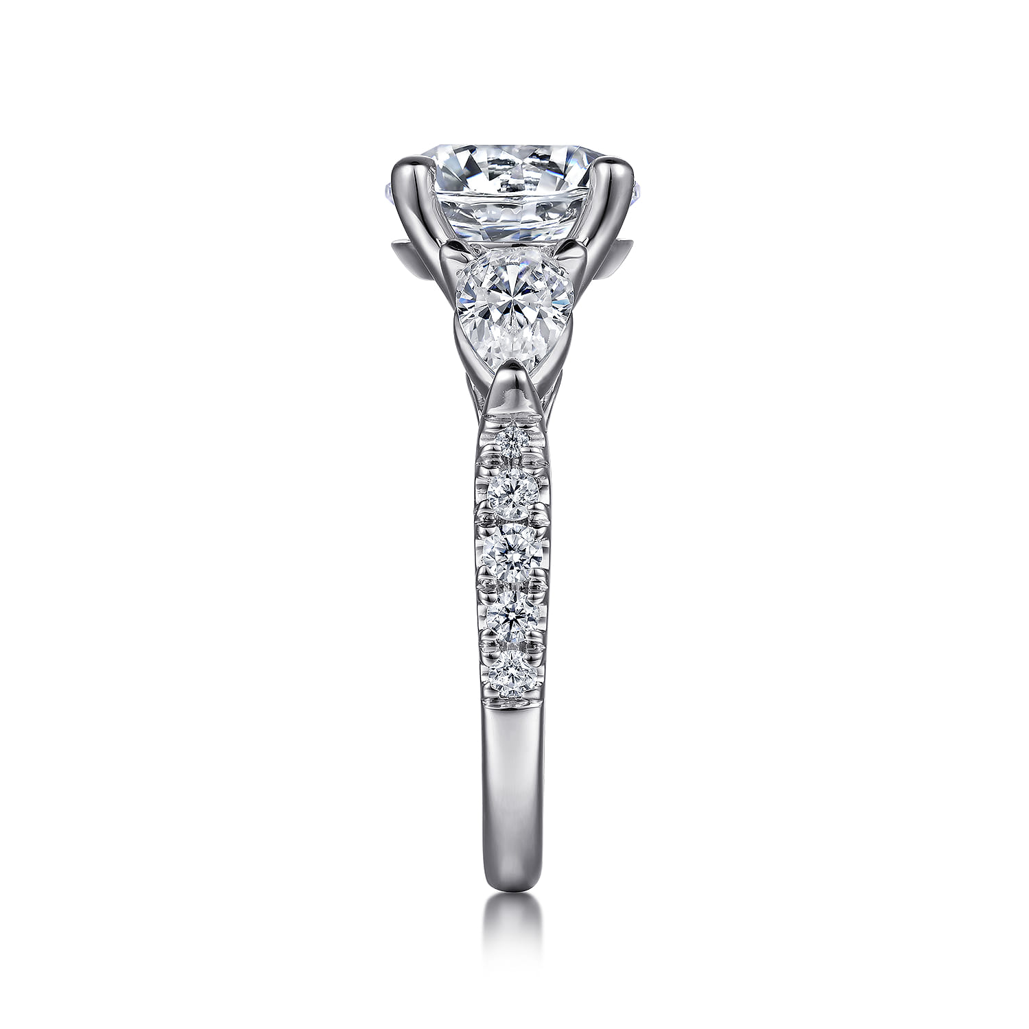 Elianna - 18K White Gold Round Three Stone Diamond Engagement Ring - 0.93 ct - Shot 5
