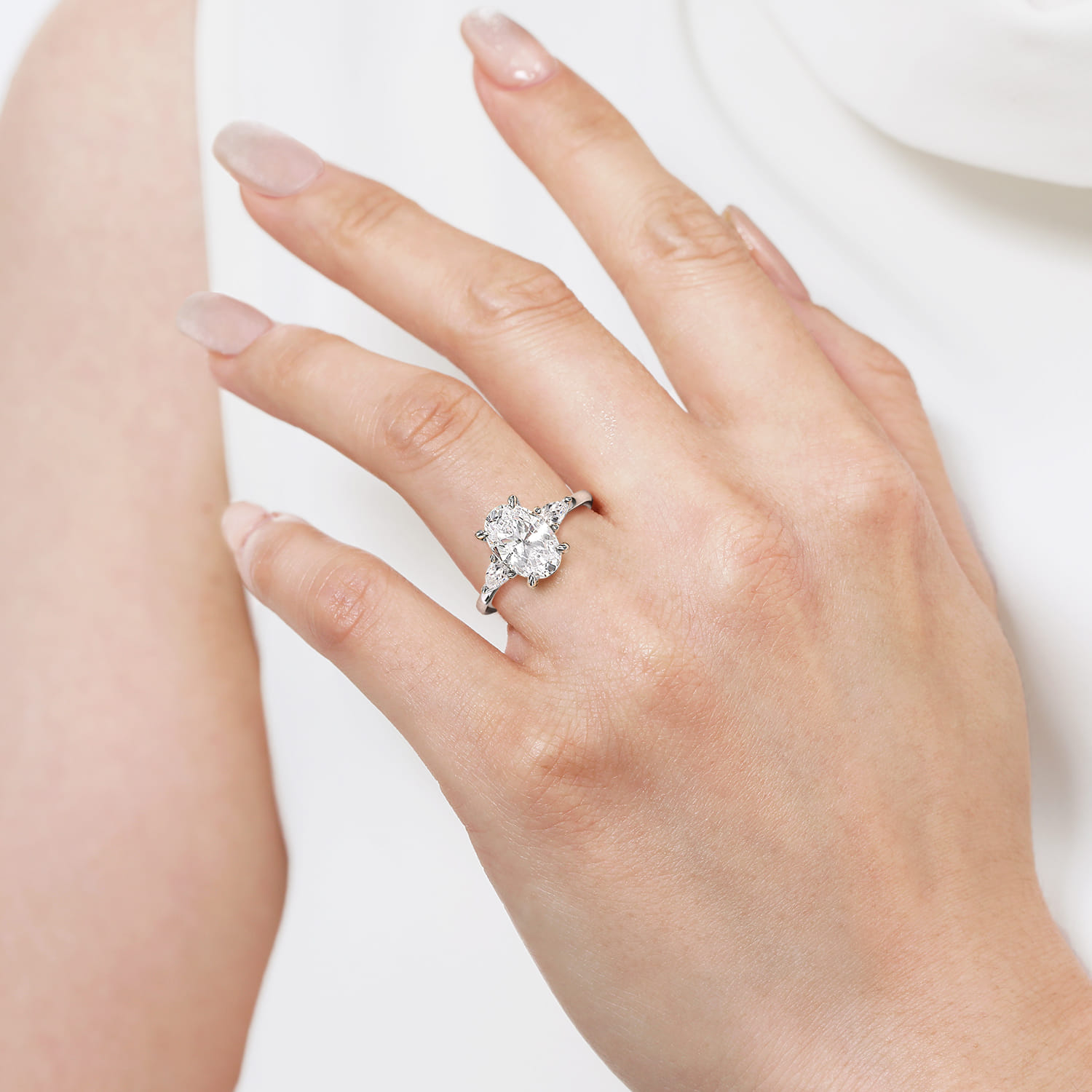 Sima - Platinum Oval Three Stone Diamond Engagement Ring - 0.3 ct - Shot 3