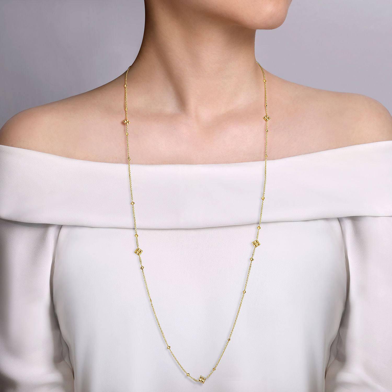 36 inch 14K Yellow Gold Pyramid Quatrefoil Station Necklace - Shot 3