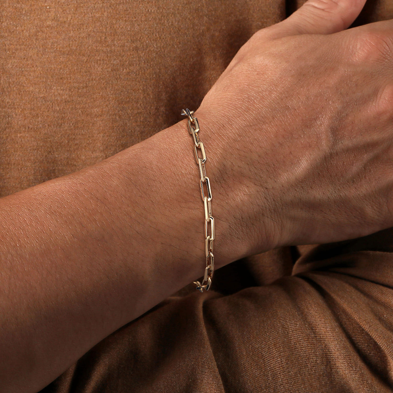 4.50mm 14K Yellow Gold Men's Solid Elongated Link Chain Bracelet - Shot 3