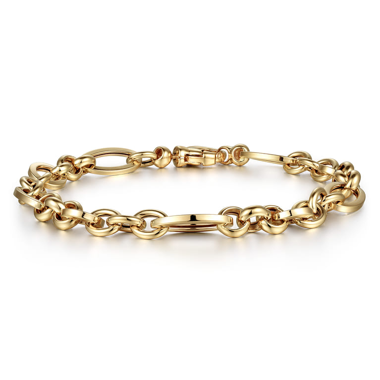 7 inch 14K Yellow Gold Hollow Figaro Link Chain Bracelet - Shot 3