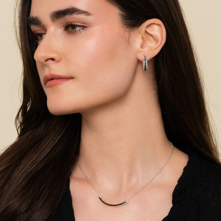 925 Sterling Silver Black Spinel Bujukan Classic Hoop Earrings - Shot 3