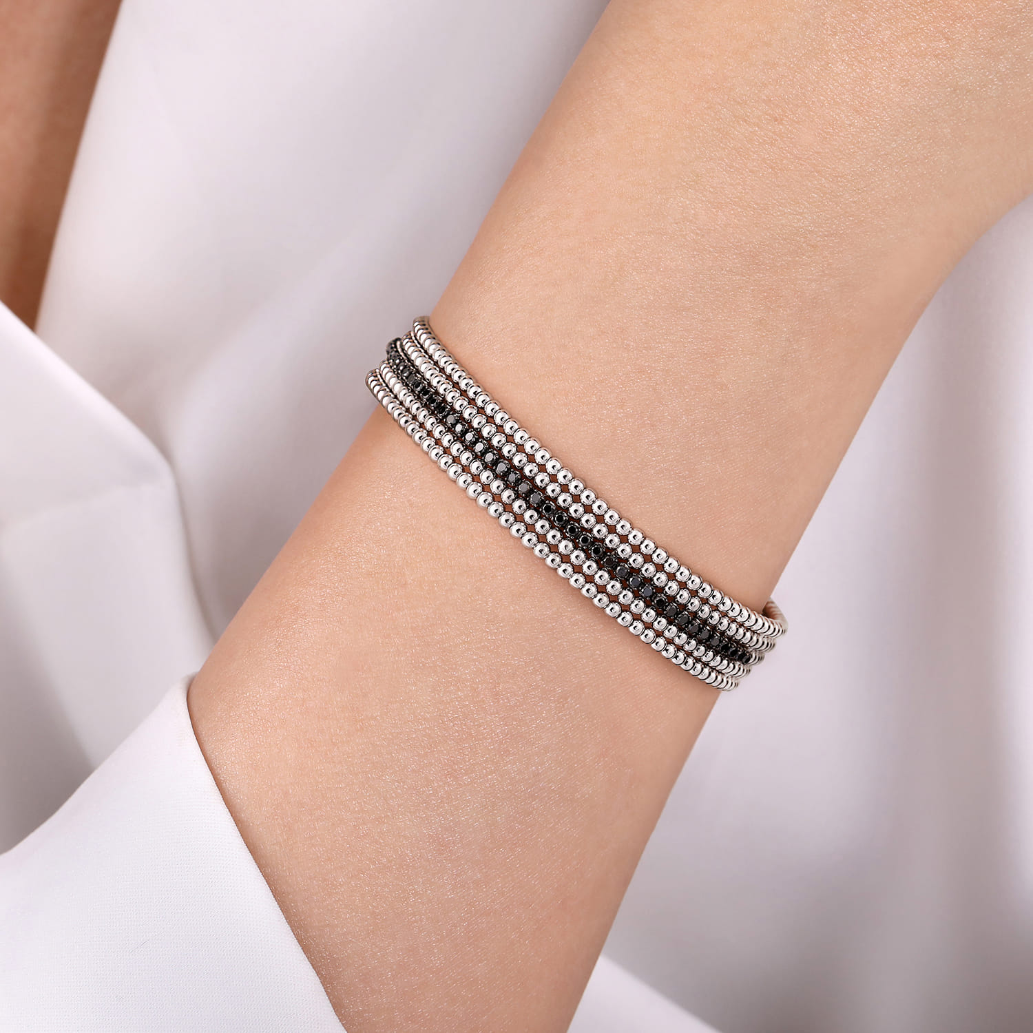 925 Sterling Silver Black Spinel Bujukan Cuff Bracelet - Shot 4