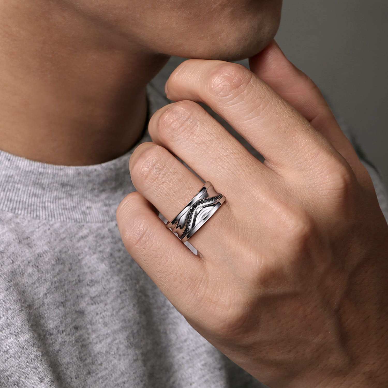 925 Sterling Silver Black Spinel Men's Fashion Ring - Shot 5