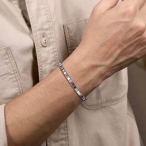 925 Sterling Silver Black Spinel Open Cuff Angular Cuts Square Bangle