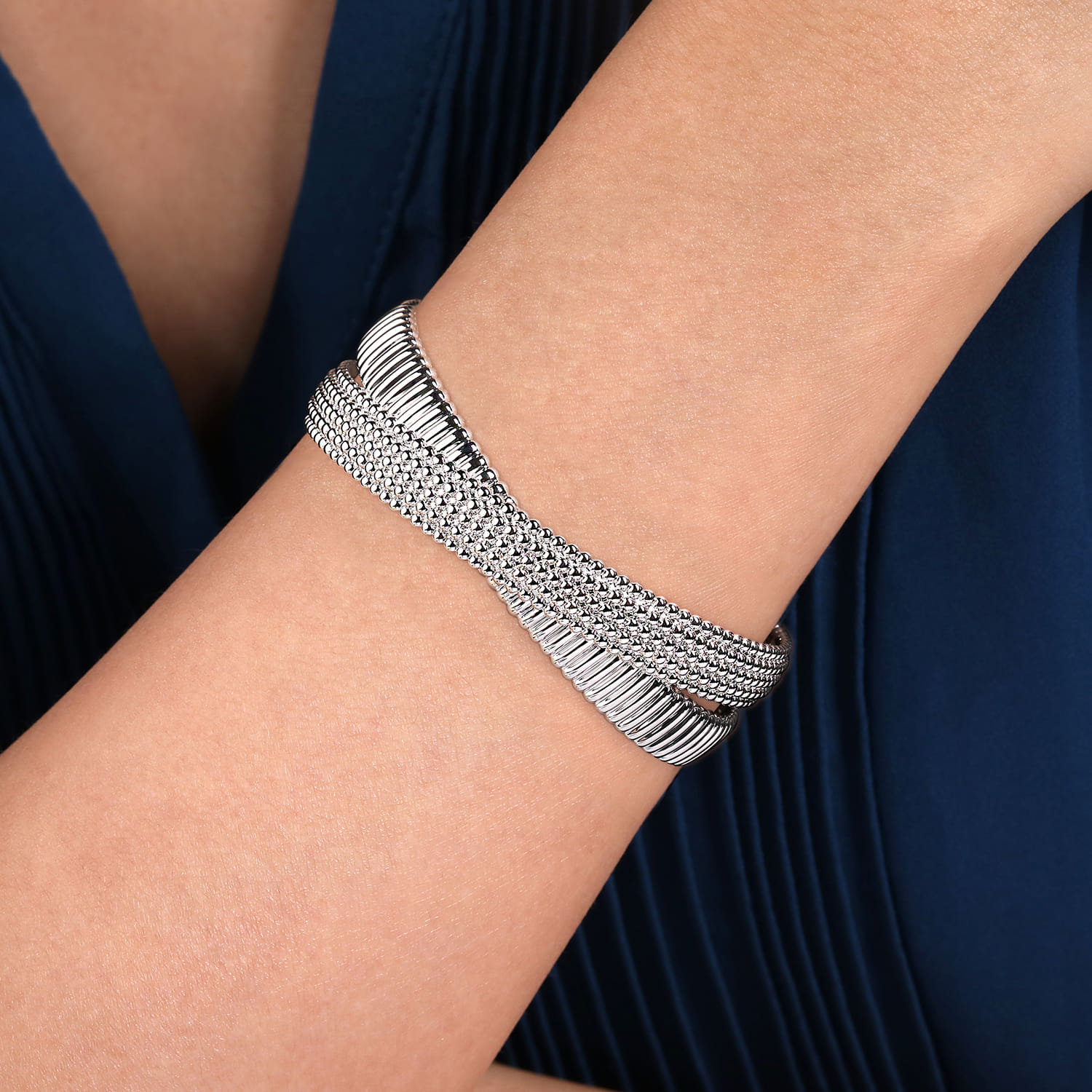 925 Sterling Silver Bujukan Bangle - Shot 4