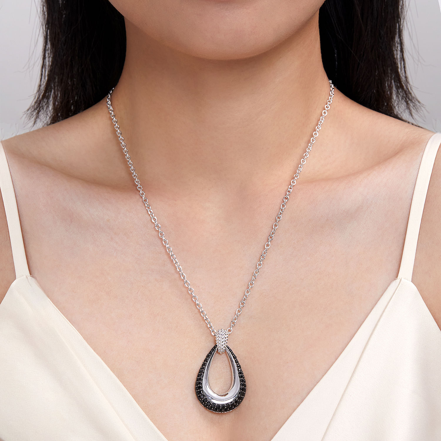 ★ROSEMONT★ Silver Black Spinel Necklace La Vie En Rose RC2 925 Sterling Silver Black Spinel Bujukan Link Drop Necklace