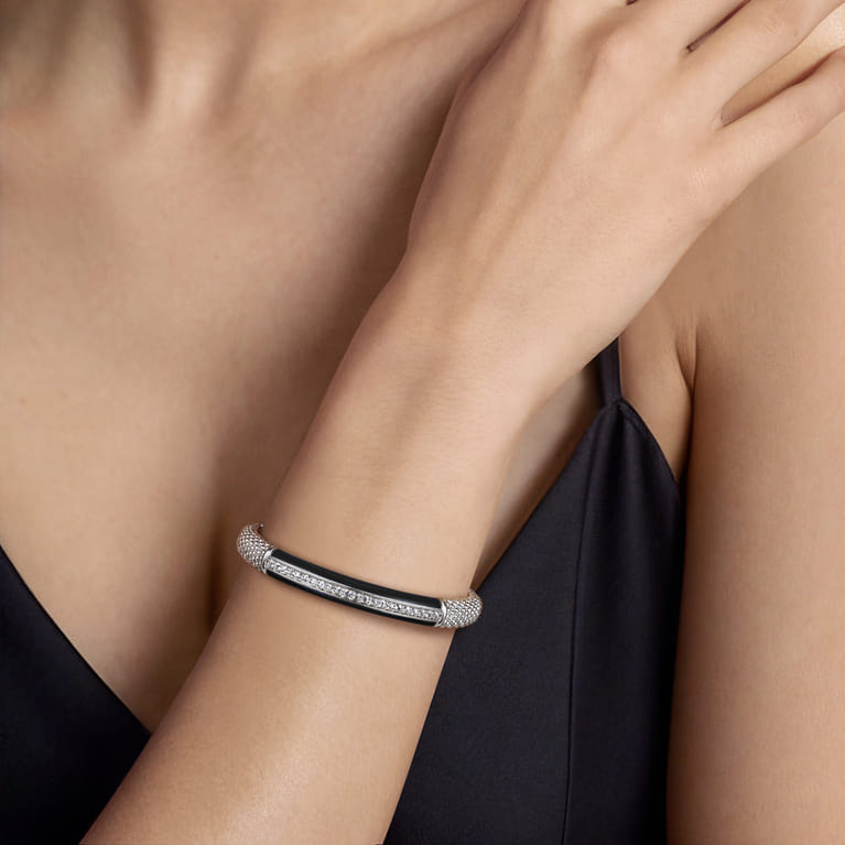 925 Sterling Silver Bujukan White Sapphire Bar Split Bangle with Black Enamel - Shot 4