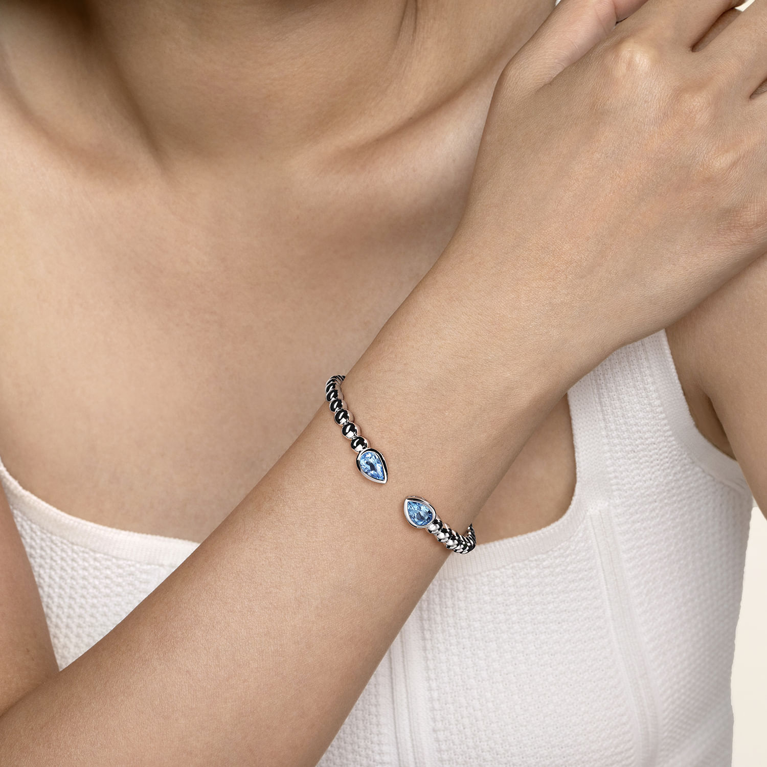 925 Sterling Silver Bujukan and Pear Shape Blue Topaz Split Bangle Bracelet - Shot 4