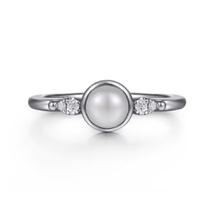 925 Sterling Silver Diamond Bujukan Pearl Ladies Ring
