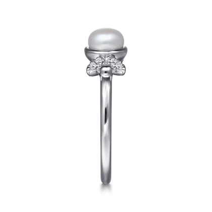 925 Sterling Silver Diamond Bujukan Pearl Ladies Ring