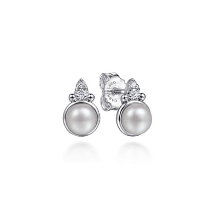 925 Sterling Silver Diamond Bujukan Pearl Stud Earrings
