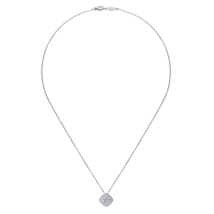 925 Sterling Silver Diamond Cluster Pendant Necklace