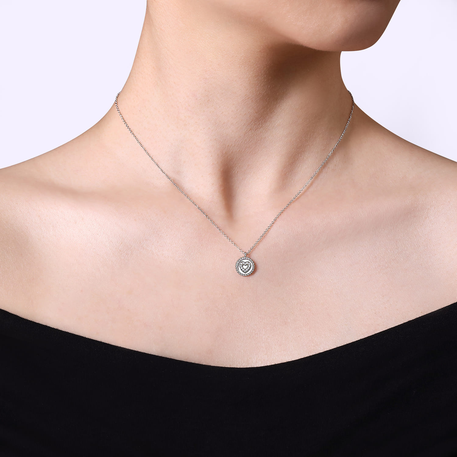 925 Sterling Silver Diamond Heart Pendant Necklace-Bujukan