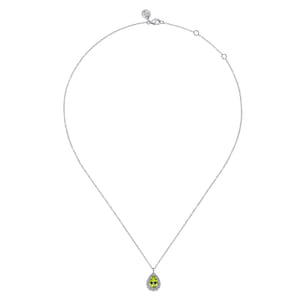 925 Sterling Silver Faceted Peridot Teardrop Bujukan Necklace