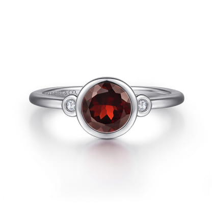 925 Sterling Silver Garnet and Diamond Ring
