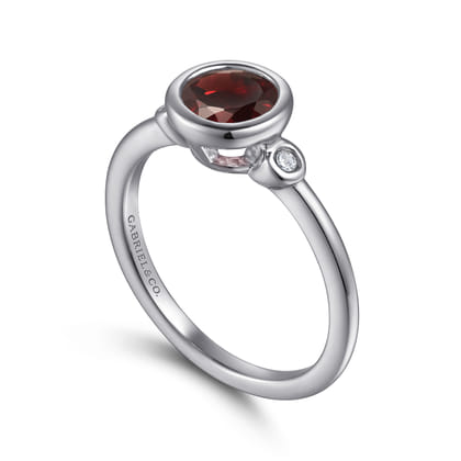 925 Sterling Silver Garnet and Diamond Ring