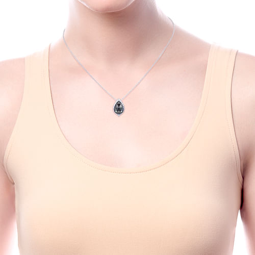 925 Sterling Silver Hammered Pear Shaped Rock Crystal Black MOP Pendant Necklace - Shot 3