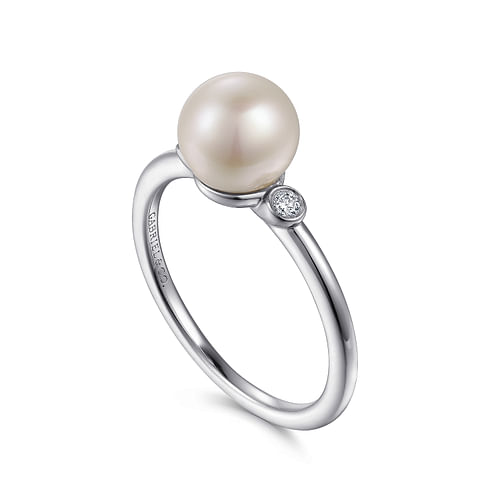 925 Sterling Silver Pearl Ring with Bezel Set Side Diamonds - 0.05 ct - Shot 3