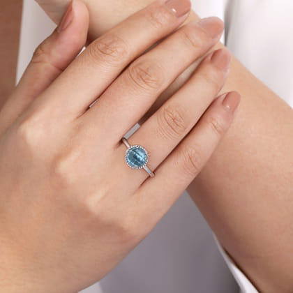 925 Sterling Silver Round Blue Topaz Bujukan Ring