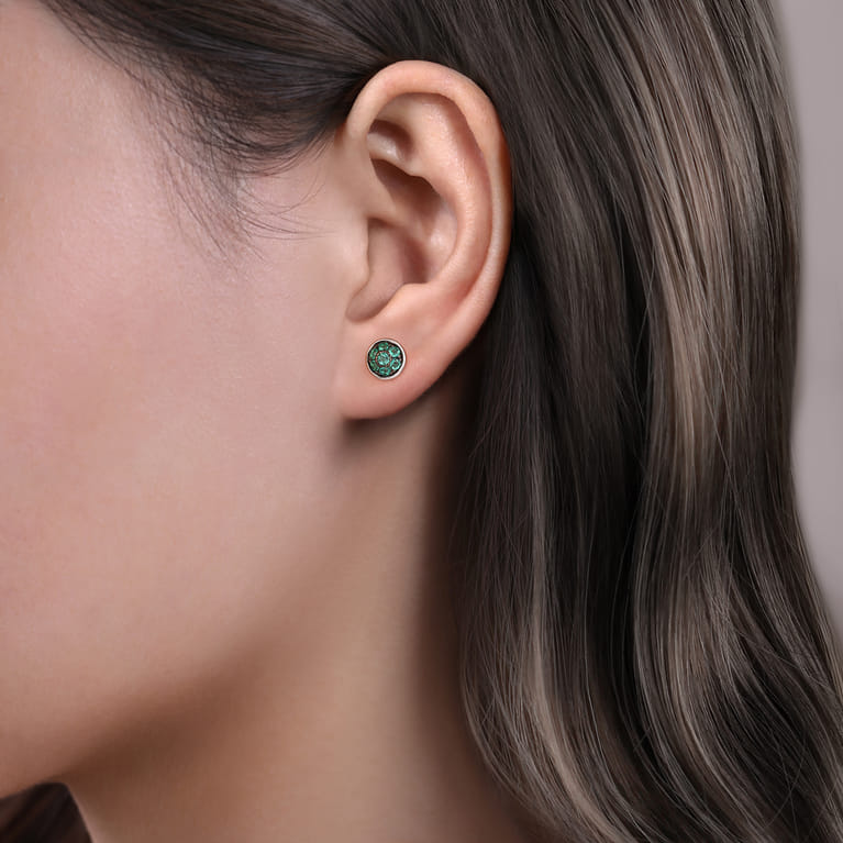 925 Sterling Silver Round Emerald Cluster Stud Earrings - Shot 2