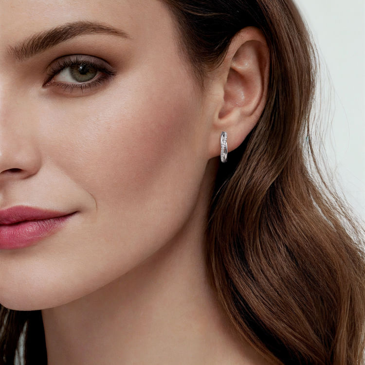 925 Sterling Silver Twisted 15mm White Sapphire Huggie Earrings