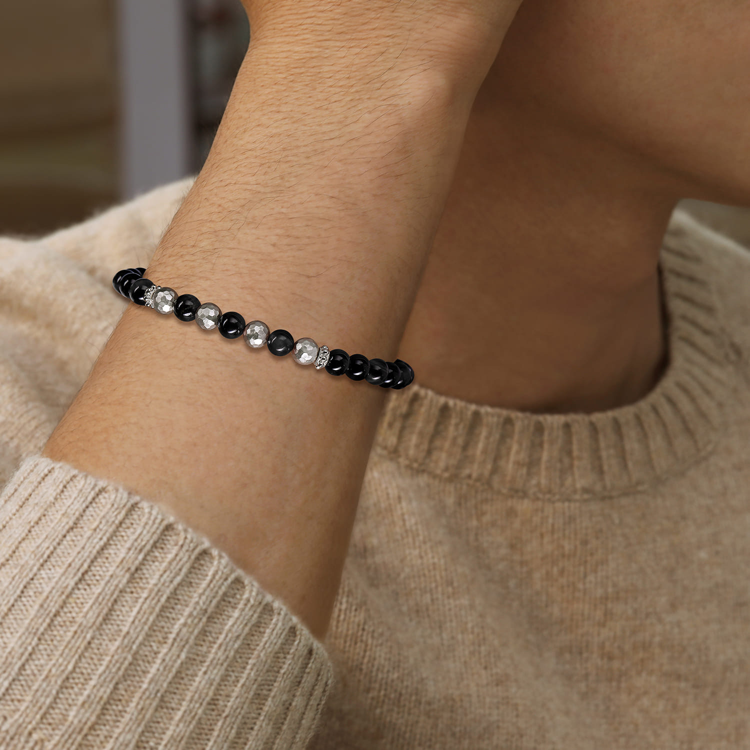 925 Sterling Silver and 6mm Onyx Beaded Bracelet - Shot 3