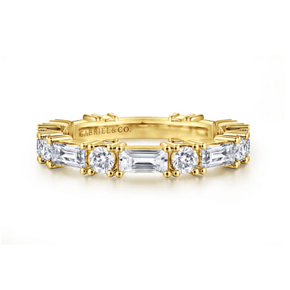 Aggie - 14K Yellow Gold Diamond Anniversary Band