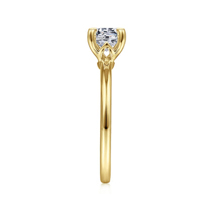 Ali - 14K Yellow Gold Round Diamond Engagement Ring