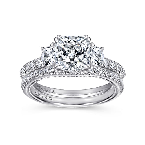 Aloise - Platinum Cushion Cut Three Stone Diamond Engagement Ring - 0.6 ct - Shot 4