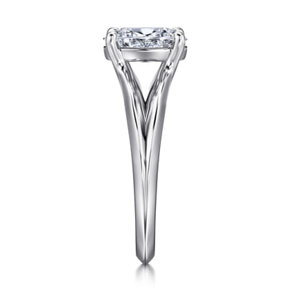 Annie - 14K White Gold Split Shank Oval Diamond Engagement Ring