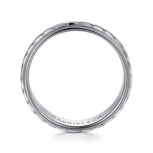August - 14K White Gold 7mm - Rope Center and Polished Edge Men's Wedding Band in High Polished Finish