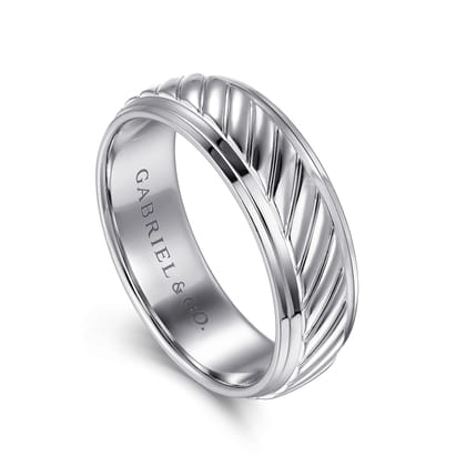 August - 14K White Gold 7mm - Rope Center and Polished Edge Men's Wedding Band in High Polished Finish