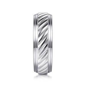 August - 14K White Gold 7mm - Rope Center and Polished Edge Men's Wedding Band in High Polished Finish
