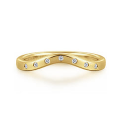 Aurivine - 14K Yellow Gold Bezel 7 Stone Diamond Anniversary Band
